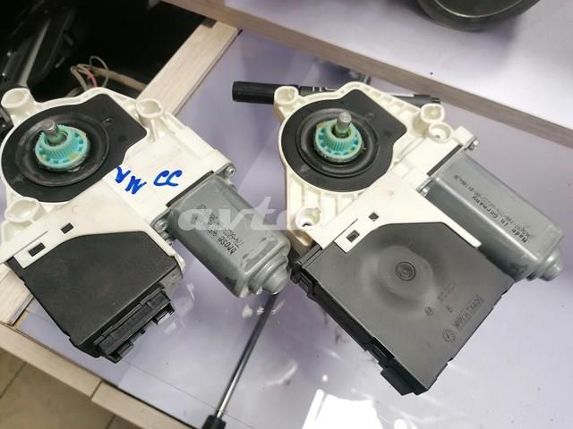 Механізм стеклопод'емника двері задньої, правої 3C8839462M VAG
