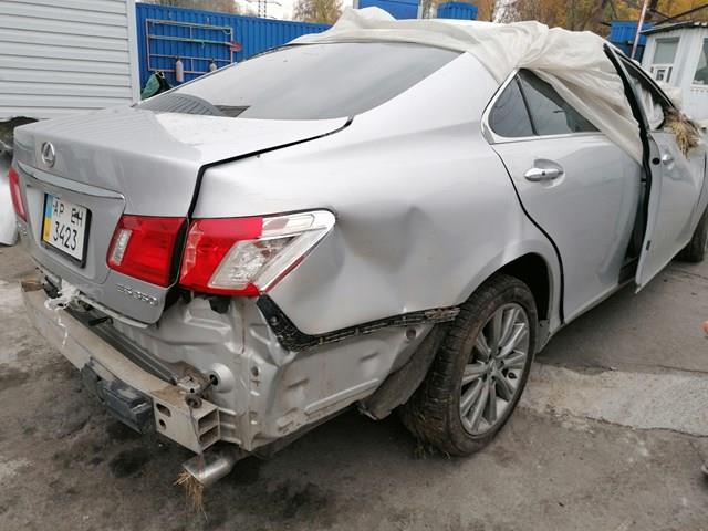 Двері пасажирські задні праві 6700333190 TOYOTA