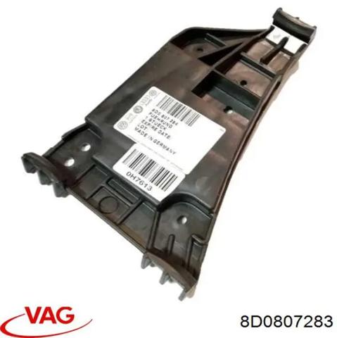 Направляюча переднього бампера, ліва 8D0807283 VAG