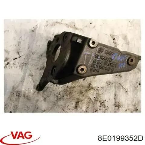 Кронштейн подушки (опори) двигуна, правої 8E0199352D VAG