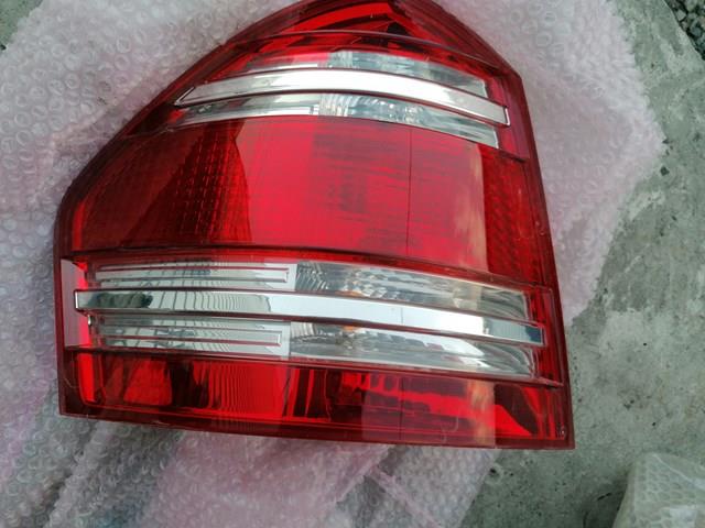 Задня ліва фара A1648200564 MERCEDES