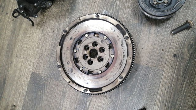Маховик зчеплення 03L105266AR VAG