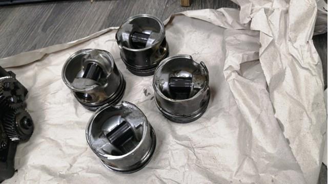 Поршень в зборі 03L107065K VAG
