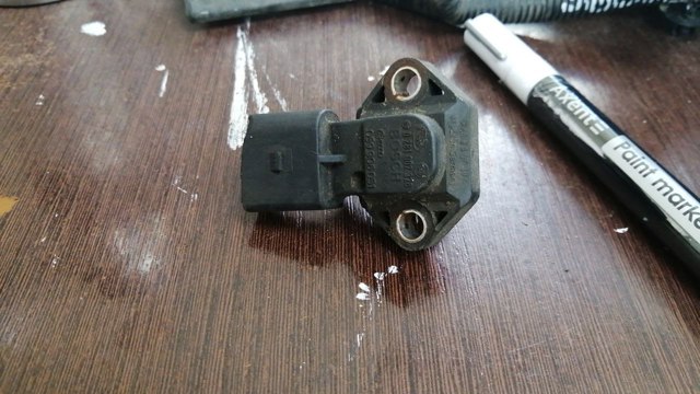 Датчик тиску повітря 059906051 VAG