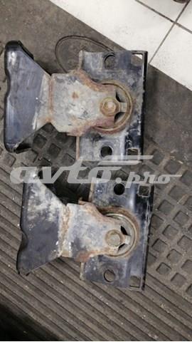 Подушка (опора) двигуна, ліва/права 112201LA2A NISSAN