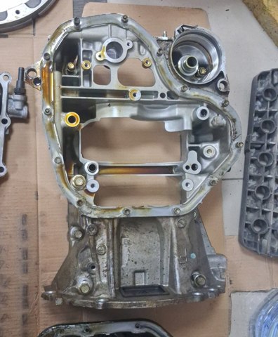 Піддон масляний картера двигуна, верхня частина 1142036020 TOYOTA