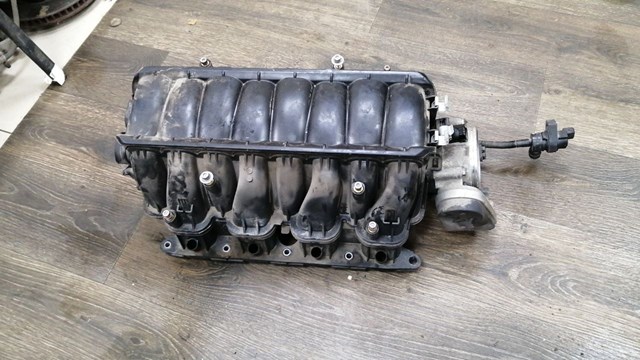 Колектор впускний 11617531618 BMW