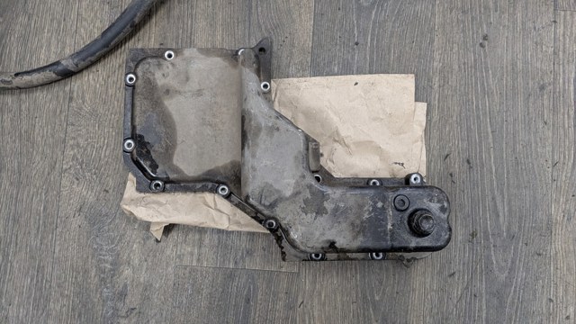 Піддон двигуна 1200A666 MITSUBISHI
