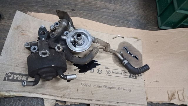Кронштейн масляного фільтра 1230A021 MITSUBISHI