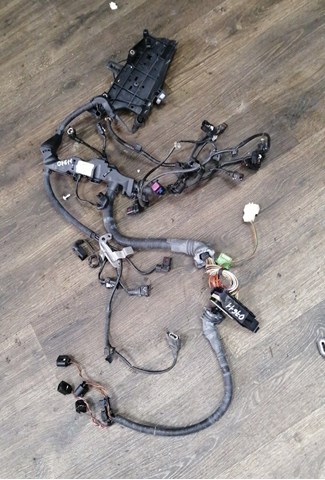 Джгут проводів моторного відсіку 12518586172 BMW