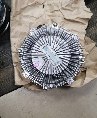 Термомуфти охолодження радіатора 1320A051 MITSUBISHI
