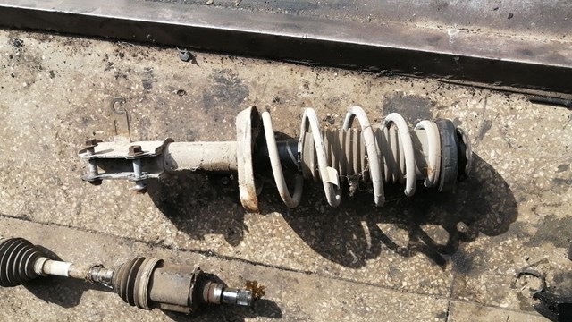 Ліва передня стійка 13329593 GM