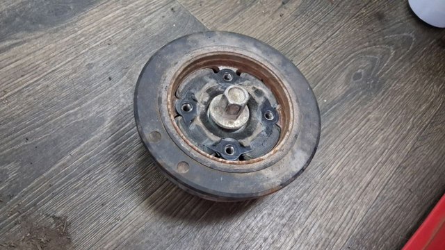 Шків колінчастого вала 134080E010 TOYOTA