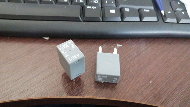 Реле протитуманної фари 13500114 GM