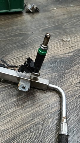 Форсунки електромагнітні 13647525721 BMW