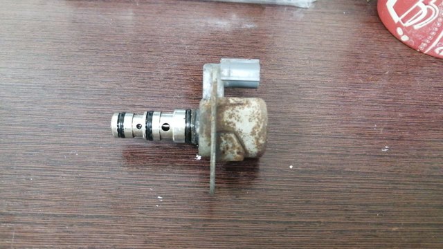 Клапан електромагнітний положення (фаз) розподільного валу 15810RNAA01 HONDA