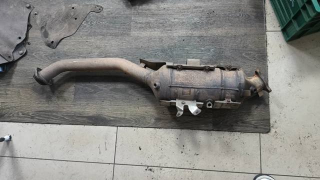 Труби і підвіска глушника 1584A906 MITSUBISHI