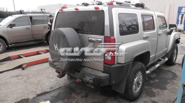 Двері пасажирські задні праві 15934100 GM