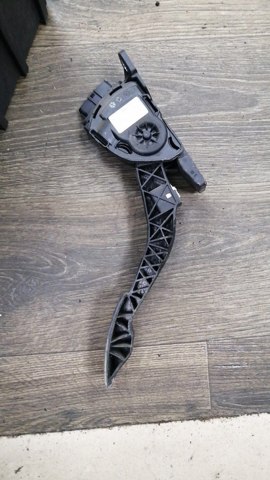 Педаль акселератора 1600A149 MITSUBISHI