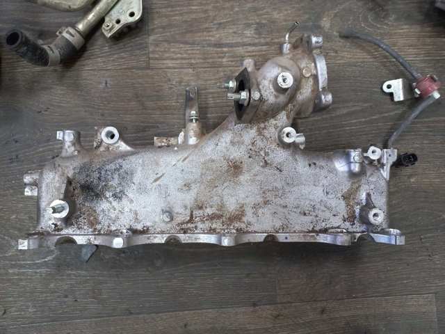 Колектор впускний 1710111391 TOYOTA