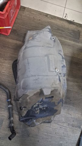 Підкрилок задній правий 1740578 FORD
