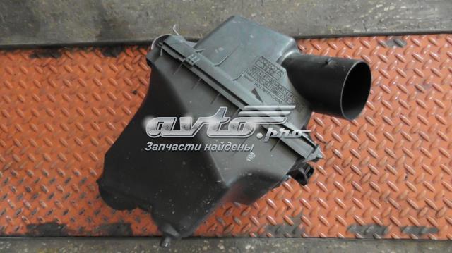Корпус повітряного фільтра, верхня частина 1770536110 TOYOTA