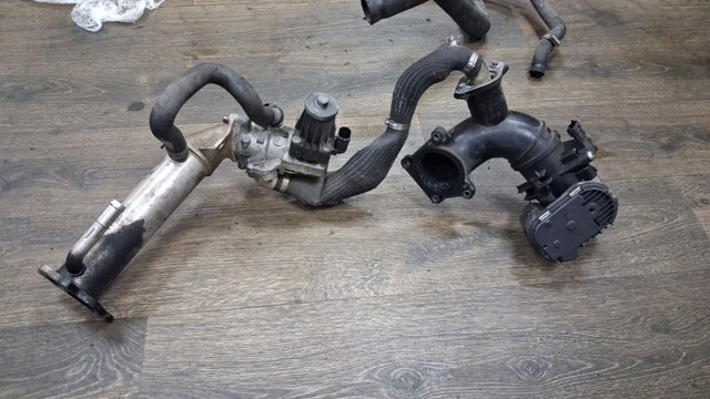 Радіатор системи рециркуляції ОГ 1807897 FORD