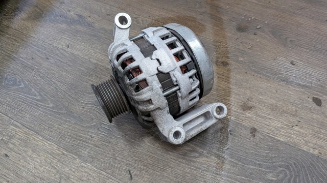 Авто генератор 1916728 FORD