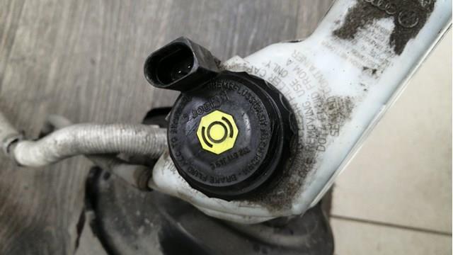 Кришка бачка головного гальмівного циліндра 1K2611349C VAG