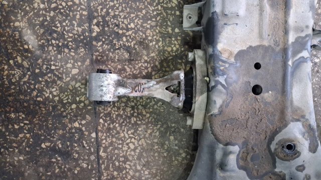 Передня опора двигуна 21950F2100 HYUNDAI
