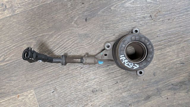 Робочий циліндр зчеплення в зборі з вижимним підшипником 2214499 FORD