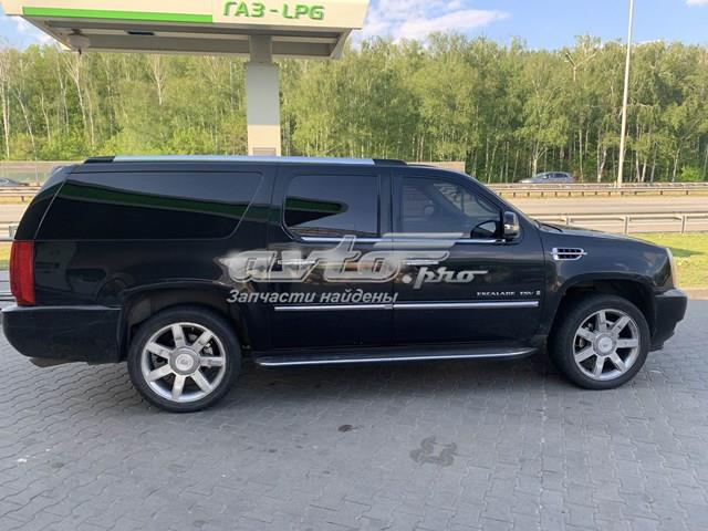 Пасажирські передні двері 22892590 GM