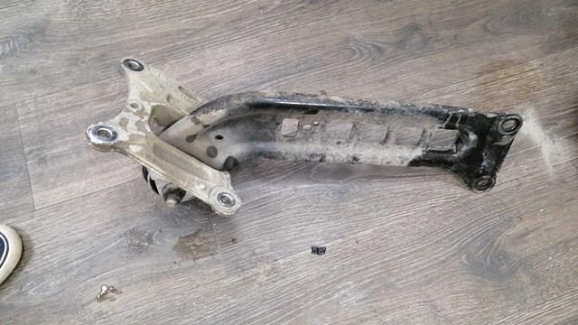 Важіль/тяга задньої підвіски подовжній нижній, лівий 23328163 GM