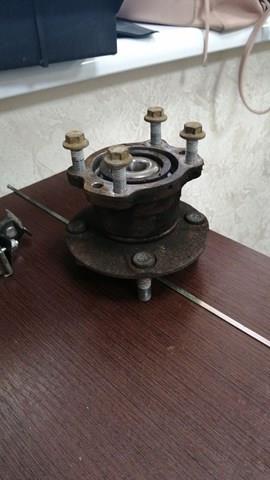 Маточина задня 2378980 FORD