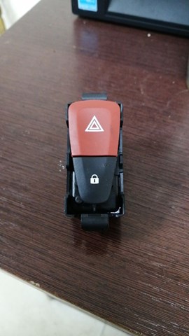Кнопка аварійки 252100001R RENAULT