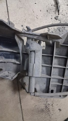 Форсунка омивача фари передньої, лівою 286425X20A NISSAN
