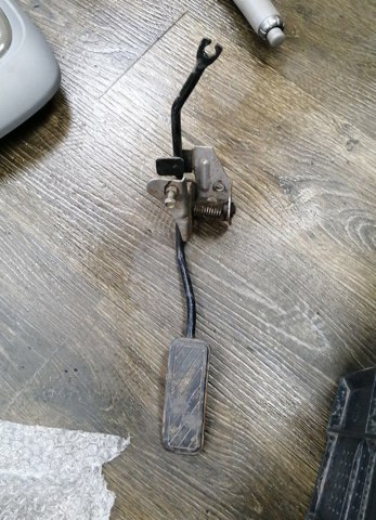Педаль газу (акселератора) 327003E100 HYUNDAI
