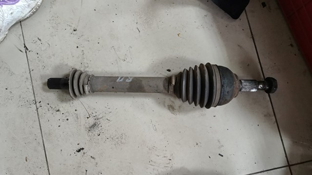 Піввісь передня, права 3273GN PEUGEOT