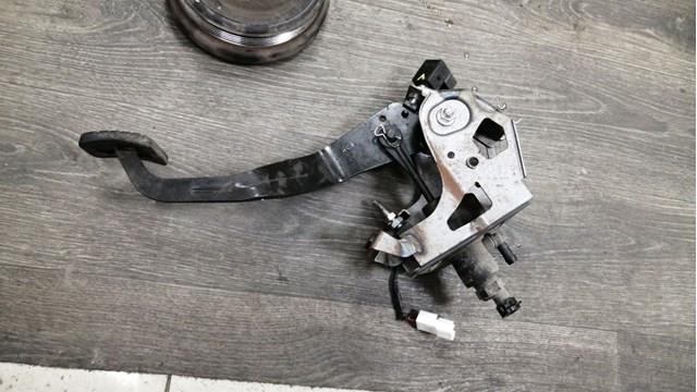 Педаль зчеплення 328023X120 HYUNDAI