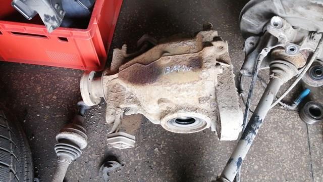 Задній редуктор 33107560606 BMW