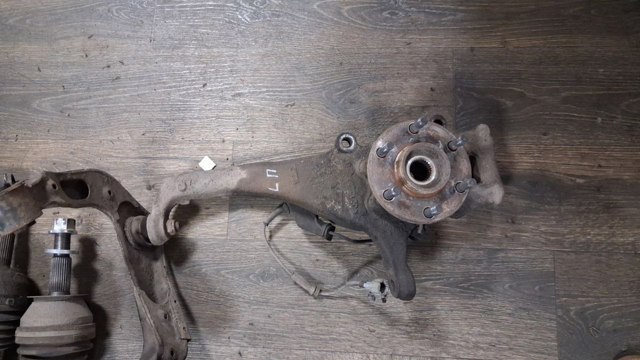 Цапфа передня ліва 400155X00C NISSAN