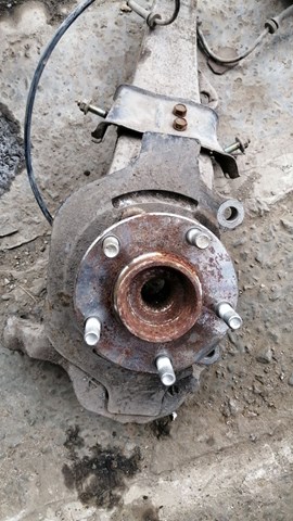 Маточини передніх коліс 40202EG000 NISSAN