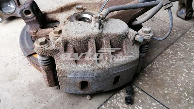 Супорт гальмівний, передній, правий 41001ZC60A NISSAN