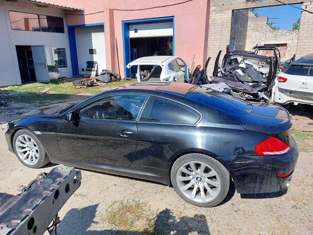 Двері передні, ліві 41517202075 BMW