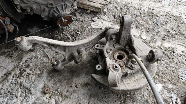 Маточини задніх коліс 43202EG00A NISSAN