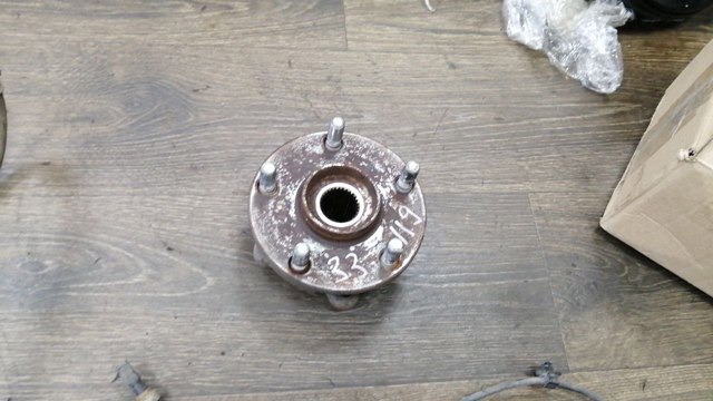 Маточина (передня) 4355028030 TOYOTA