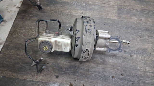 Вакуумника 472105X31A NISSAN