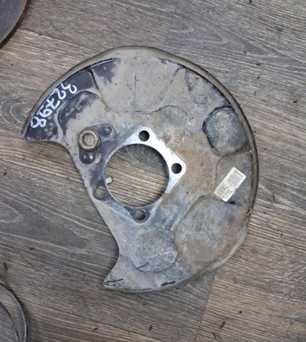 Захист гальмівного диска заднього, лівий 4788278010 TOYOTA
