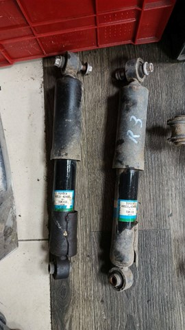 Амортизатор задньої підвіски 4853142430 TOYOTA