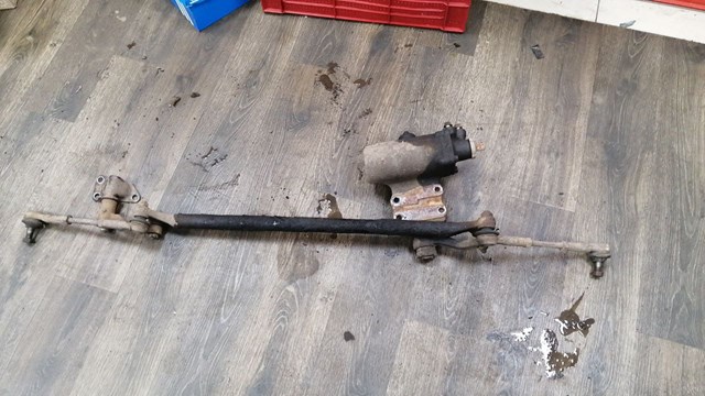 Тяга рульова в зборі 485602S625 NISSAN